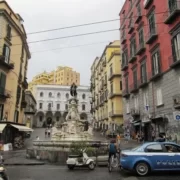 Napoli,_Piazza_Monteoliveto_(2) Неаполь